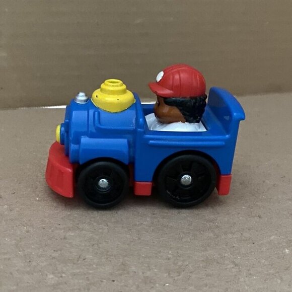 Fisher Price Little People Wheelies Steam Engine Choo Choo Train Michael - Picture 2 of 4